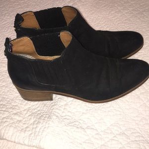 Tommy Hilfiger black ankle booties